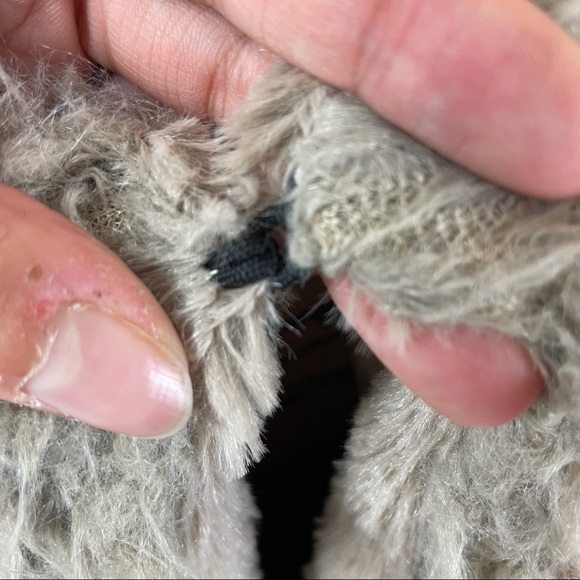 [Code] Fuzzy Vest - Picture 9 of 9